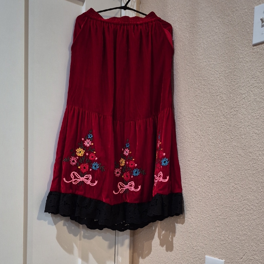 Universal Red A-Line Skirt with Black Lace